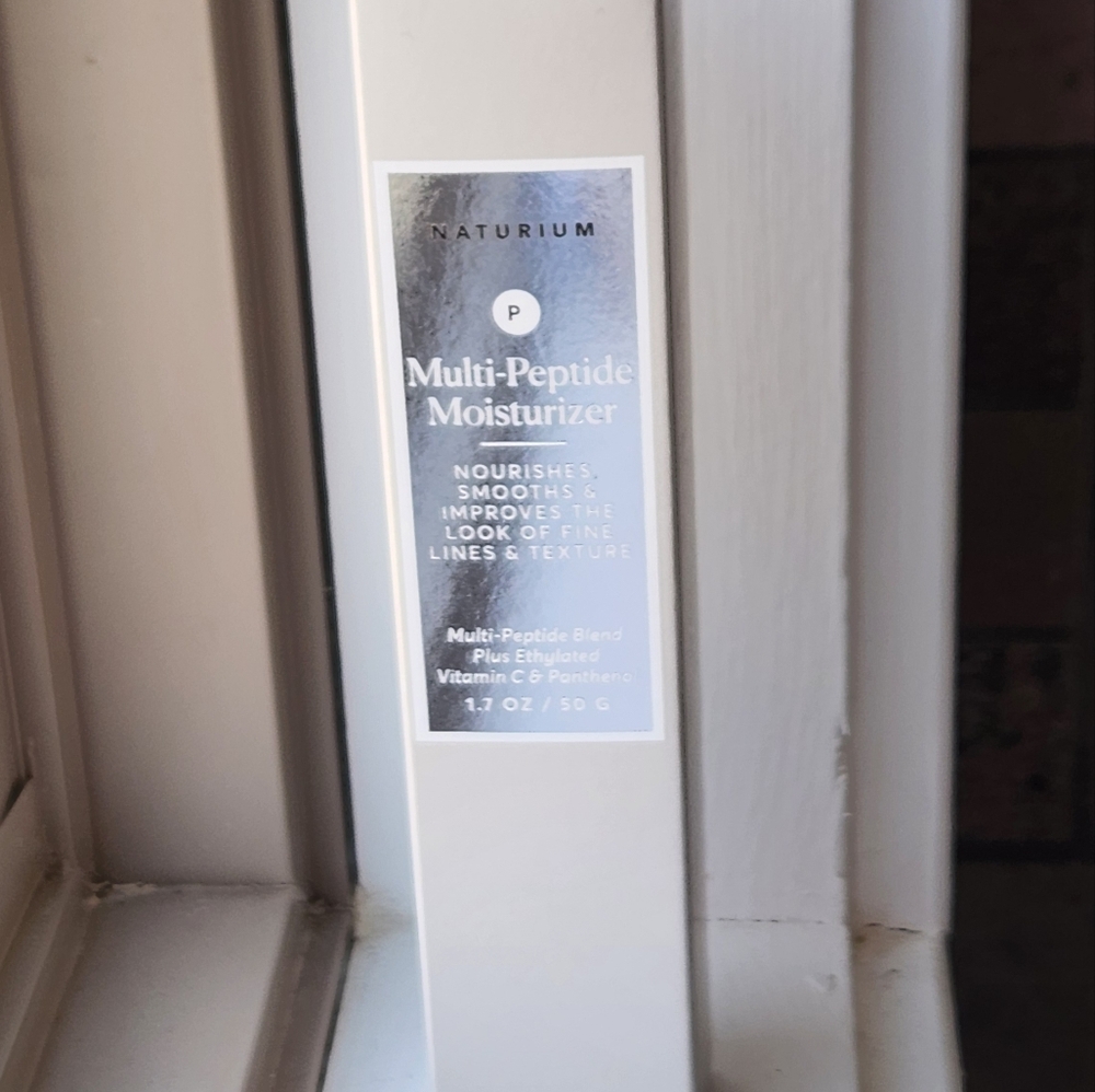 NIB NATURIUM MULTI PEPTIDE MOISTURIZER - Picture 9 of 16